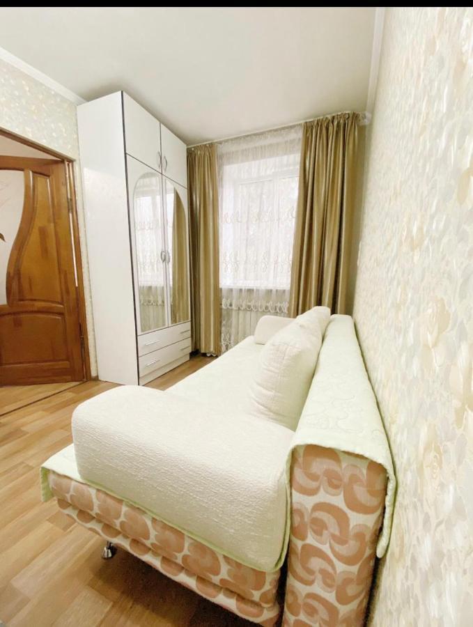 Apartments Ahmetova 4 21 Almatî Exterior foto